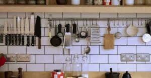 how to organize kitchen utensils