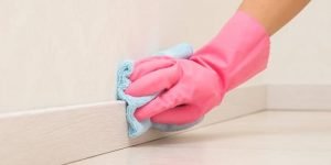 expert tips for cleaning skirting boards