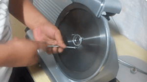 How to replace a meat slicer blade